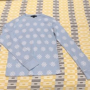 Long sleeved snowflake tee.